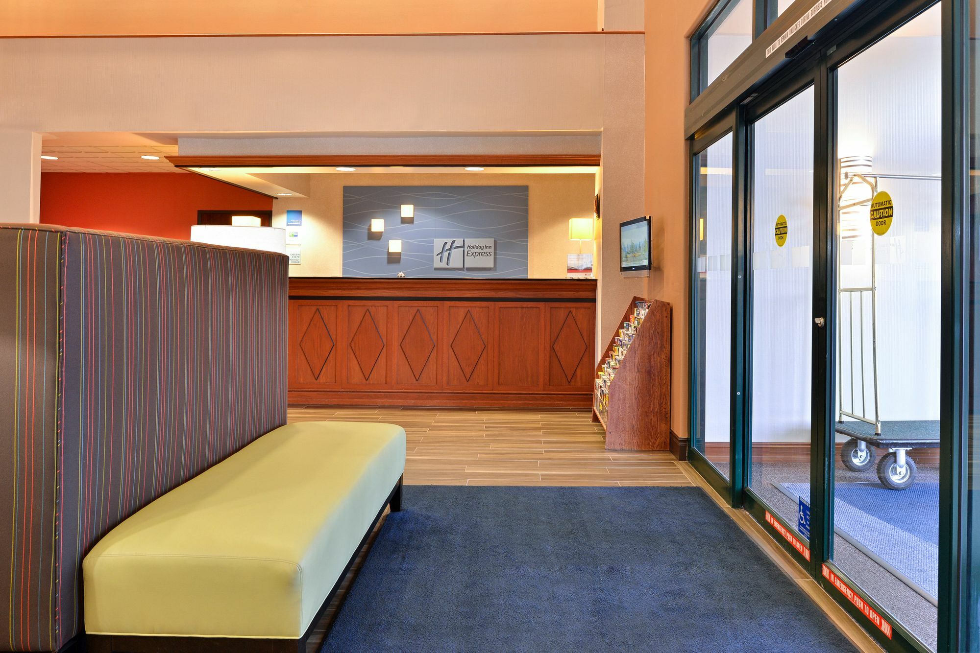 Holiday Inn Express Portland West/Hillsboro By Ihg Exterior foto